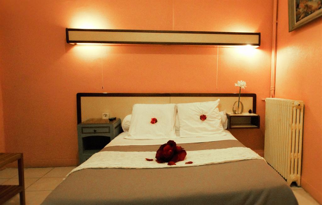 Hotel Innova Cardabella Avignon Room photo