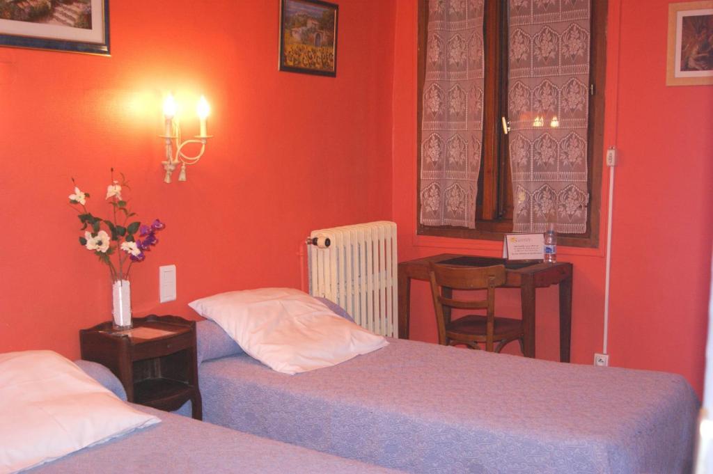 Hotel Innova Cardabella Avignon Room photo