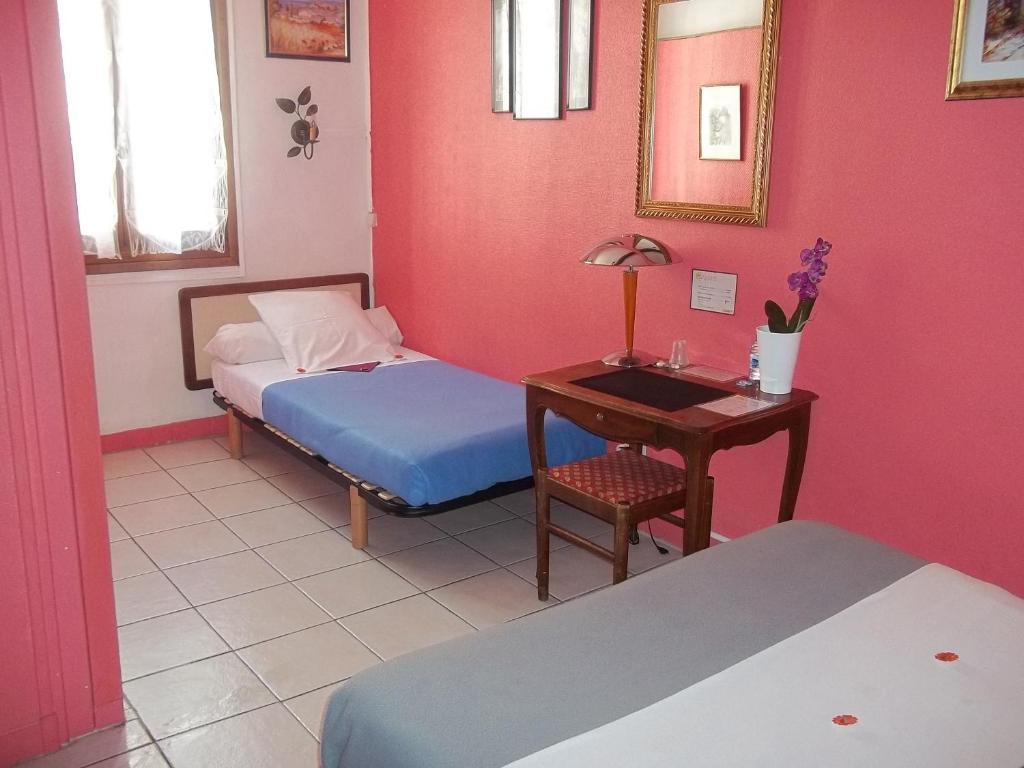 Hotel Innova Cardabella Avignon Room photo