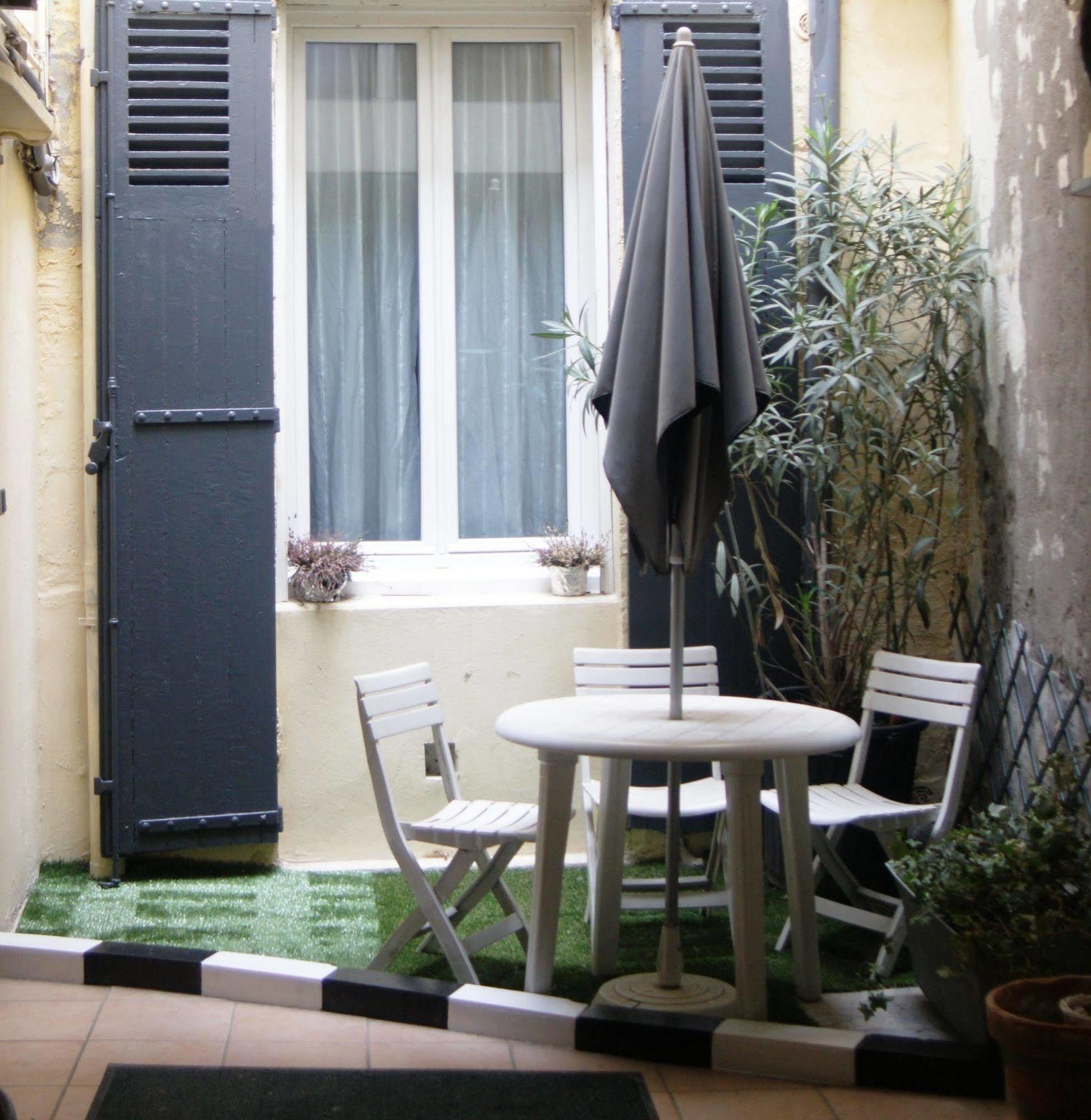 Hotel Innova Cardabella Avignon Exterior photo